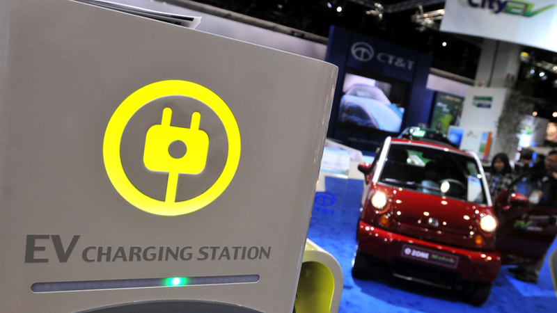 Illustration for article titled Is Public Electric Car Charging A Viable Thing?
